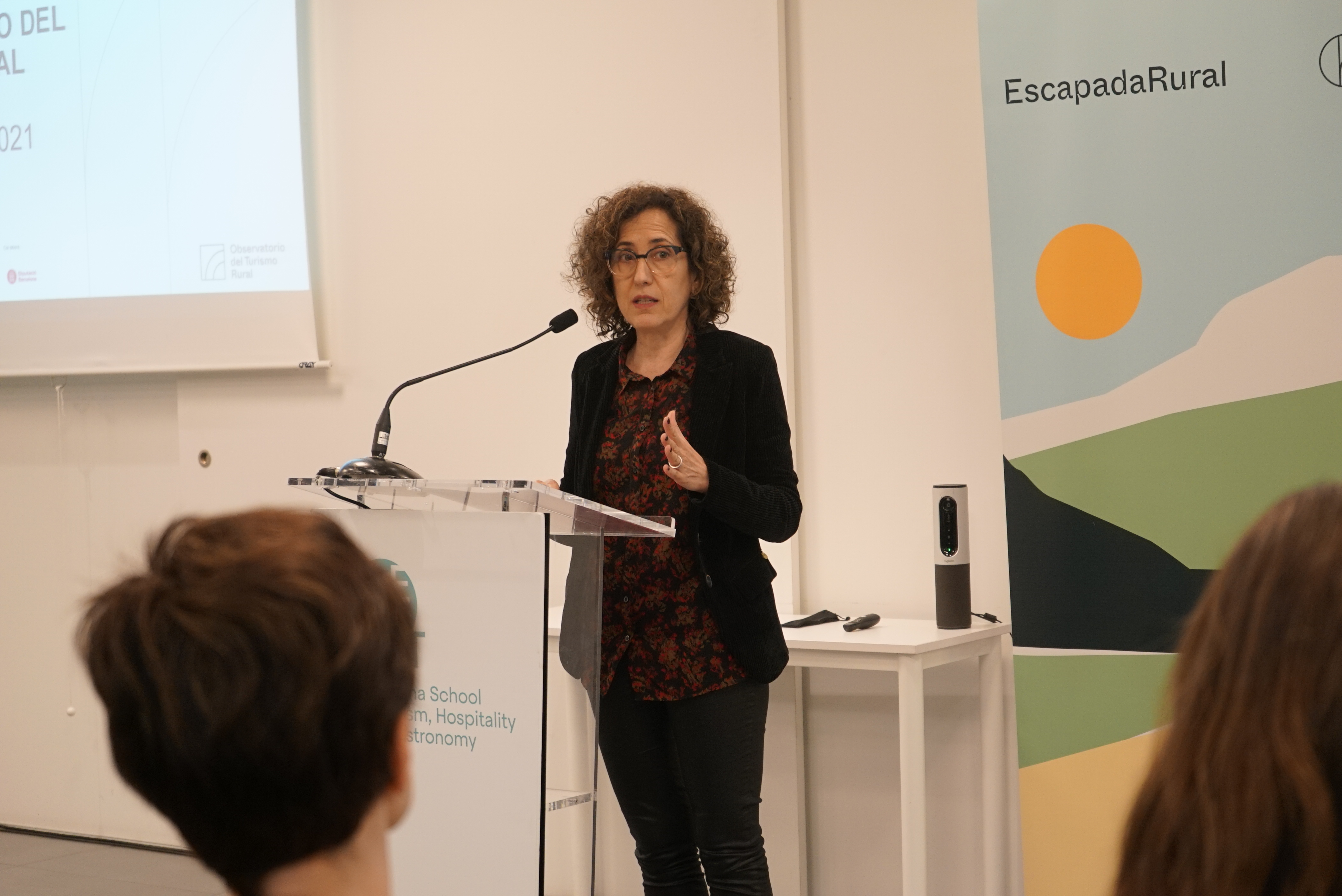 Photography from: Presentación de datos del turismo rural en Cataluña | CETT